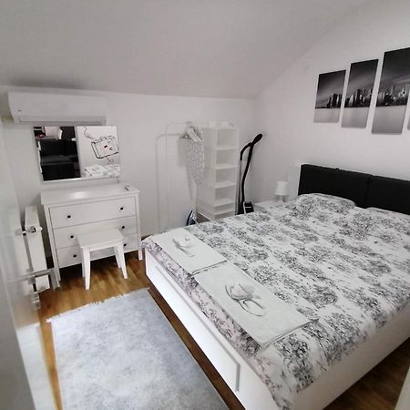 Nenadovic Apartman Obrenovac  Eksteriør bilde